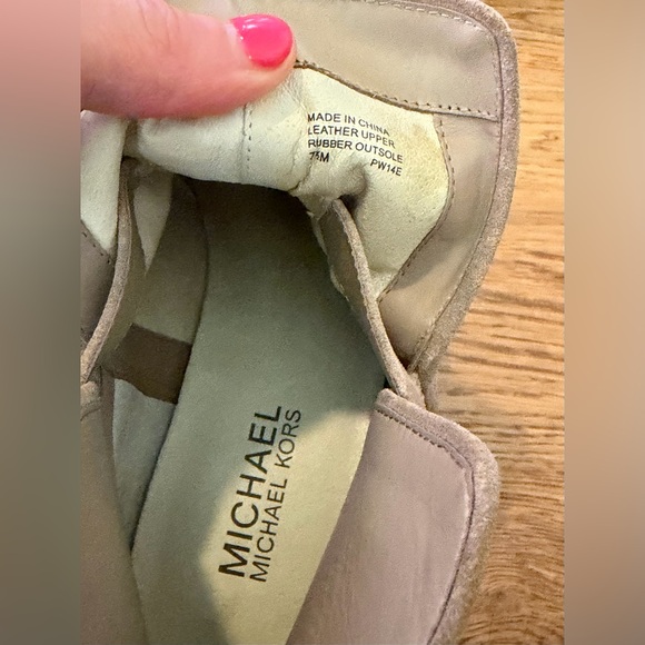 MK by Michael Kors Salem Tan Suede and Leather Ankle Booties Size 7.5. - Picture 12 of 14